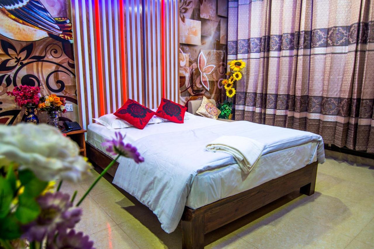 Hotel Pushpo Bilash Khulna Bagian luar foto